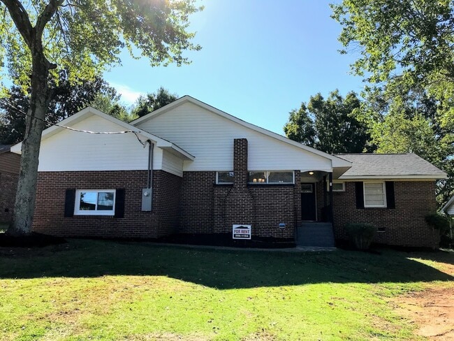 property at 6 Fleetwood Dr