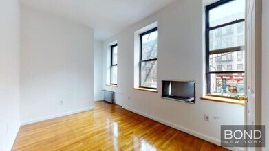 96 3rd Ave in New York, NY - Building Photo - Building Photo