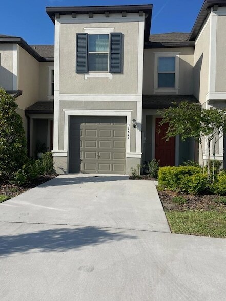 31641 Blue Passing Loop, Unit 324 in Wesley Chapel, FL - Building Photo