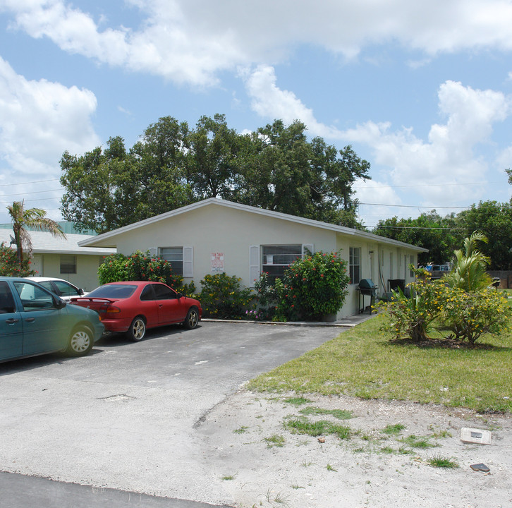 1400 SW 33rd St in Fort Lauderdale, FL - Building Photo