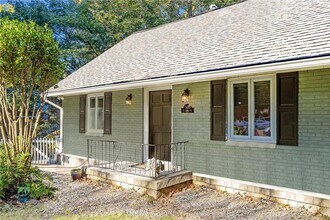 2690 Ridgemore Rd NW in Atlanta, GA - Building Photo - Building Photo