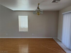 1424 Red Sunset Ave in Henderson, NV - Building Photo - Building Photo