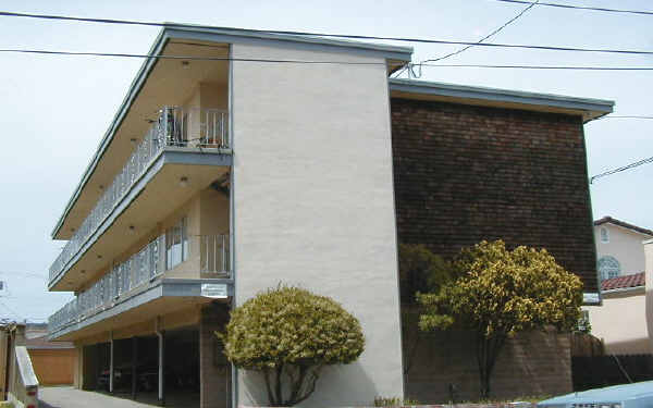 141 San Juan Ave in San Bruno, CA - Foto de edificio