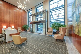 320 Fort Duquesne Blvd, Unit 20O in Pittsburgh, PA - Building Photo - Building Photo