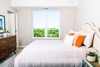 Altitude Residences in Minnetonka, MN - Foto de edificio - Building Photo