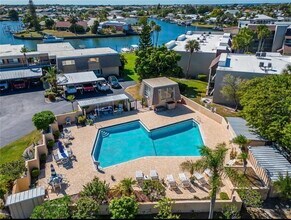 960 Apollo Beach Blvd, Unit Waterfront Condo in Apollo Beach, FL - Building Photo - Building Photo