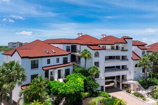 La Peninsula in Naples, FL - Building Photo