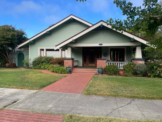 property at 1127 Spring St