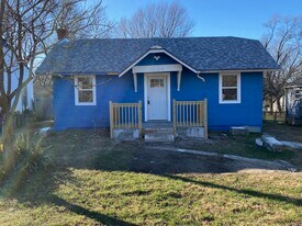 1134 S Haden St in Independence, MO - Building Photo