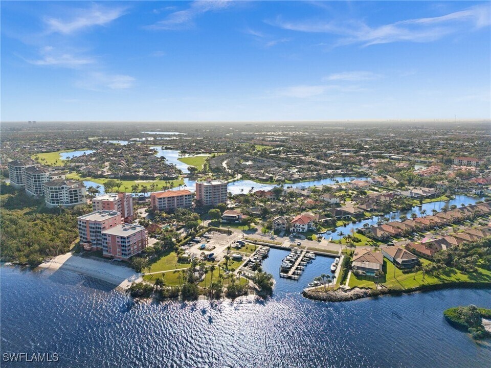 14750 Laguna Dr in Ft. Myers, FL - Building Photo