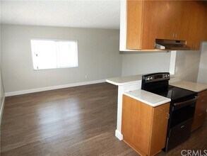 402 Nashville Ave-Unit -8 in Huntington Beach, CA - Building Photo - Building Photo