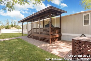 161 Water St in Lakehills, TX - Building Photo