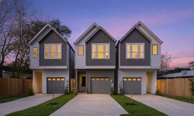 property at 5028 Creekmont Dr