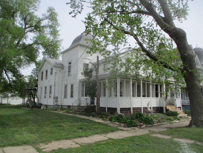 property at 1108 Paul St