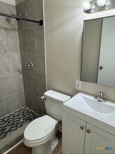 428 Aguila St in Seguin, TX - Building Photo - Building Photo