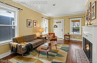 1105 E Fifth St in Royal Oak, MI - Building Photo - Building Photo