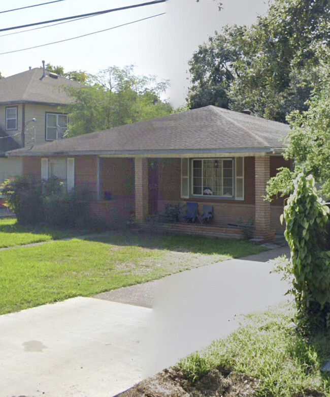 206 Harkness St in Houston, TX - Building Photo - Building Photo