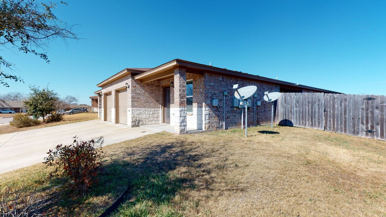 1415 Pima Trail in Harker Heights, TX - Foto de edificio