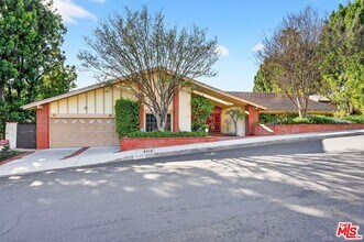 3713 Dellvale Pl in Los Angeles, CA - Building Photo - Building Photo