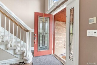 9049 Cobblestone Cir in Plymouth, MI - Building Photo - Building Photo