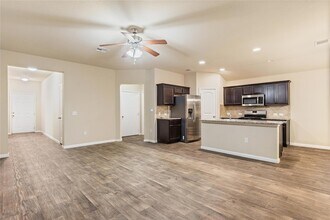 10625 Menominee Falls Ln in Austin, TX - Building Photo - Building Photo