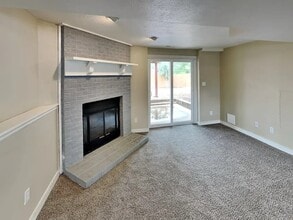 18775 E Napa Dr in Aurora, CO - Foto de edificio - Building Photo