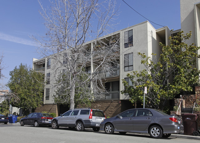 366 Staten Ave in Oakland, CA - Foto de edificio - Building Photo