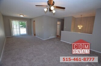 203 NW 3rd St in Grimes, IA - Building Photo - Building Photo