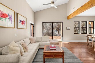 106 Castle View Dr in Basalt, CO - Building Photo - Building Photo