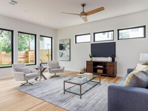 1109 W Oltorf St in Austin, TX - Building Photo - Building Photo