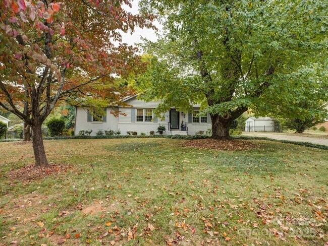 2016 Wedgedale Dr in Charlotte, NC - Building Photo - Building Photo