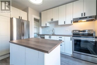 48 Burris St in Hamilton, ON - Building Photo - Building Photo