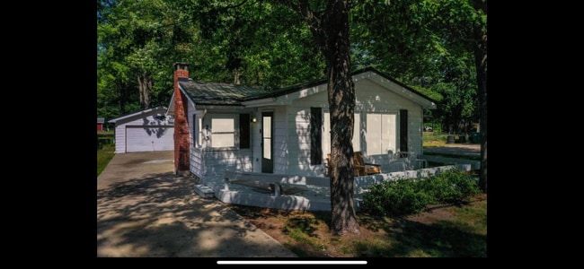 property at 213 Devonshire Dr
