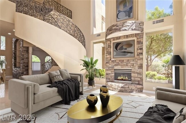 1008 Trophy Hills Dr