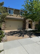 2040 Echo Valley Pkwy in Reno, NV - Building Photo