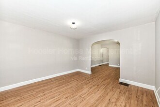 802 N Denny St in Indianapolis, IN - Building Photo - Building Photo