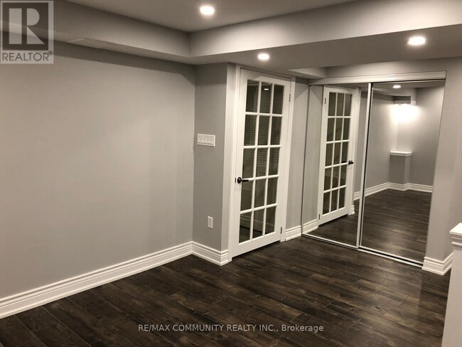 3837 Coachman Cir in Mississauga, ON - Building Photo - Building Photo