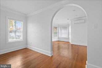 182 W Court St in Doylestown, PA - Building Photo - Building Photo