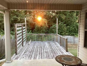 196 Millet Cir in Gonzalez, FL - Building Photo - Building Photo