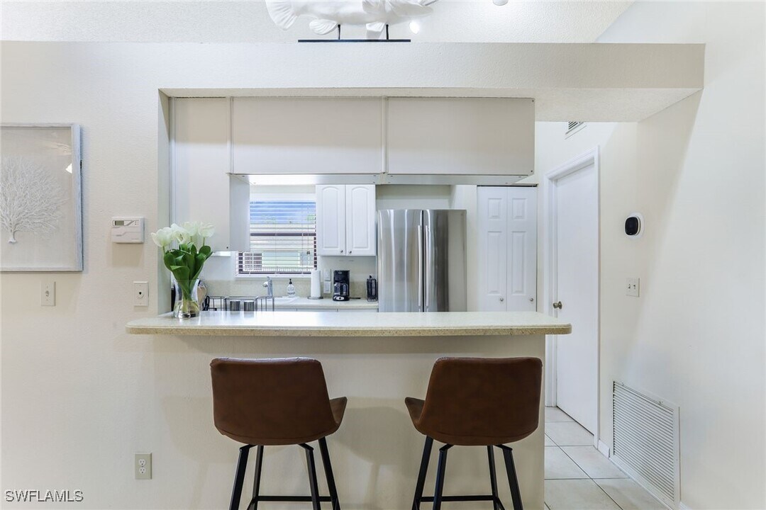 633 91st Ave N in Naples, FL - Building Photo