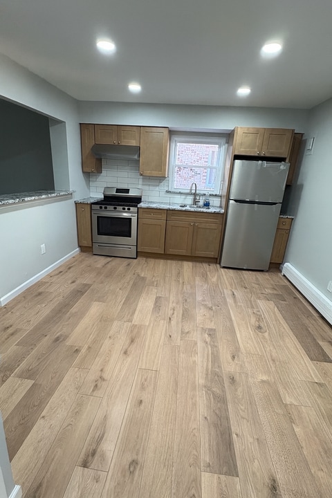 4902 66th St, Unit 1st Floor in Woodside, NY - Building Photo
