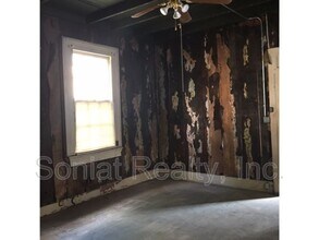 1023 Clouet St in New Orleans, LA - Building Photo - Building Photo