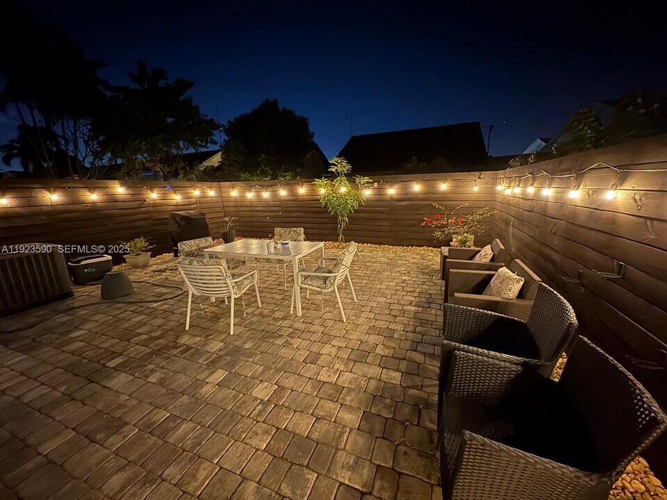 7119 SW 105th Ct in Miami, FL - Building Photo