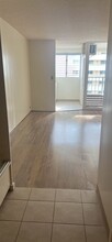 747 Amana St in Honolulu, HI - Building Photo - Building Photo