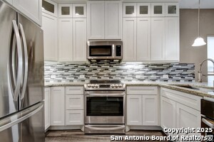 1303 Lombrano St in San Antonio, TX - Building Photo - Building Photo