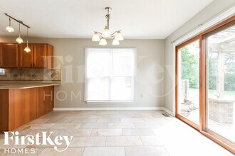 2204 Valley Creek W Ln in Indianapolis, IN - Building Photo - Building Photo