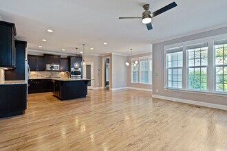 1204 Chalk Maple Dr in Cary, NC - Building Photo - Building Photo