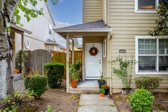 5900 NE 35th Cor in Vancouver, WA - Foto de edificio - Building Photo