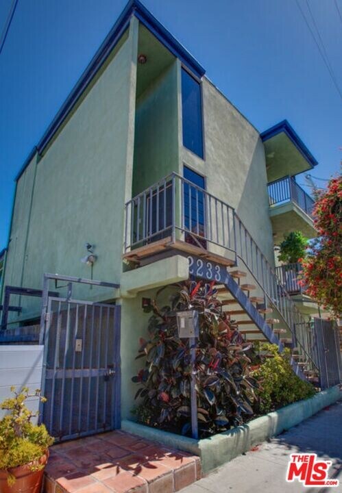 2233 4th St in Santa Monica, CA - Foto de edificio