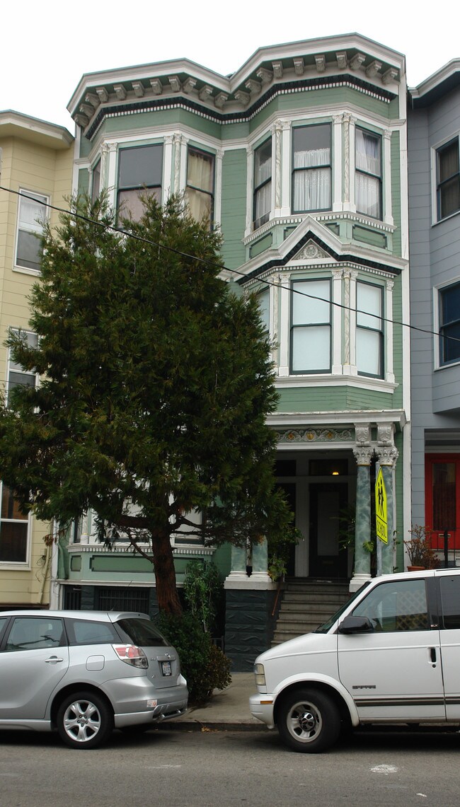 530 Ashbury St in San Francisco, CA - Foto de edificio - Building Photo